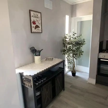 Apartment Sea Breeze House *